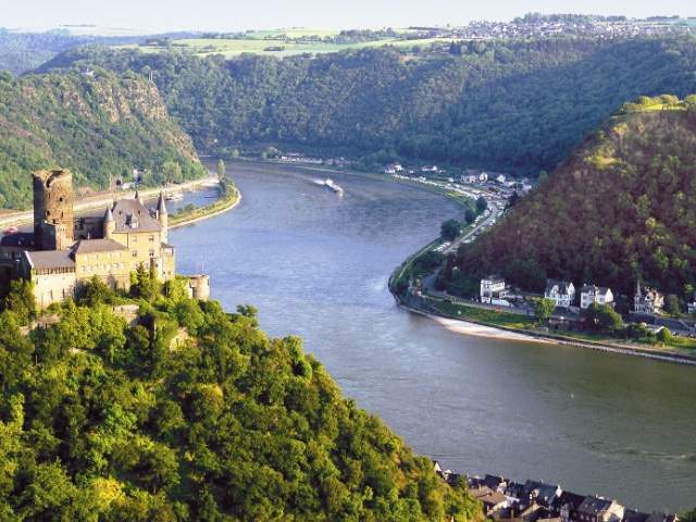 castillo rhin